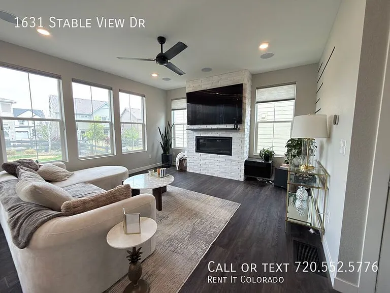 1631 Stable View Dr — Photo 18