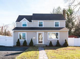 38 Elmwood Dr, Elmwood Park, NJ 07407
