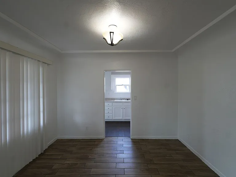 8019 8049 1/2 Alameda St — Photo 8