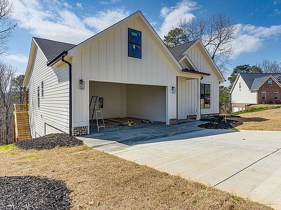 2nd image of 2504 Lake Dweller Ln