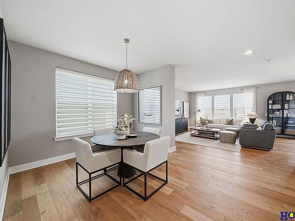4th image of 3132 Abbotsford Ln