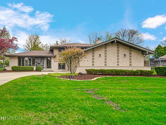 3rd image of 6733 Charleston Dr