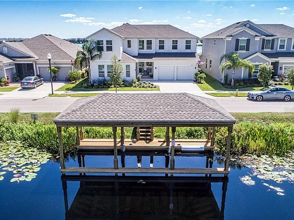 2nd image of 433 Blue Cypress Dr