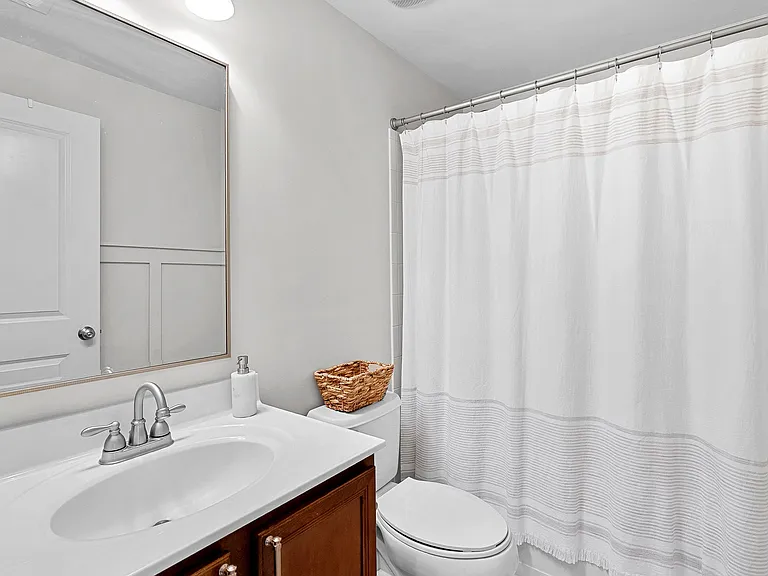 22840 Goldsborough Ter — Photo 7