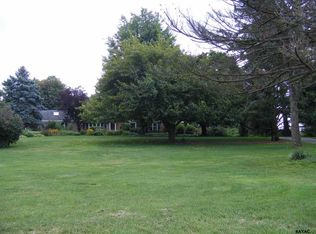931 Skylight Dr, York, PA 17402