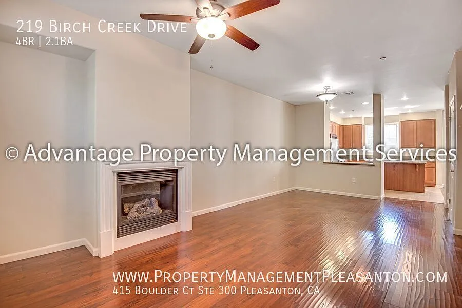 Lovely Tri-Level 3-Bed w/ Office, 2.5-Bath by Downtown Pleasanton — Photo 3