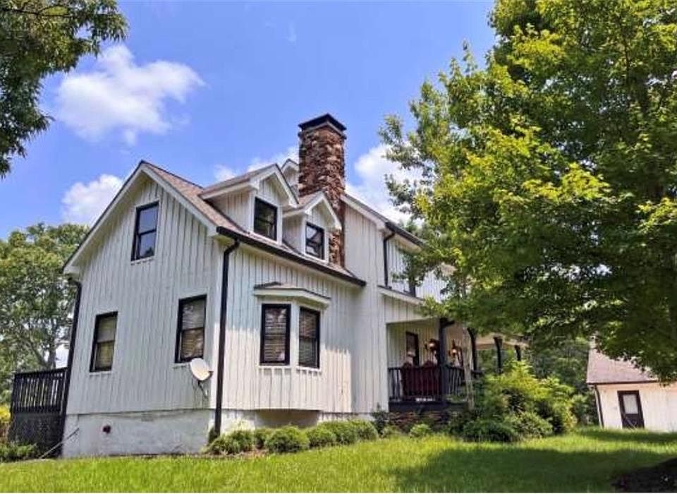 1st image of 105 Colly Ln