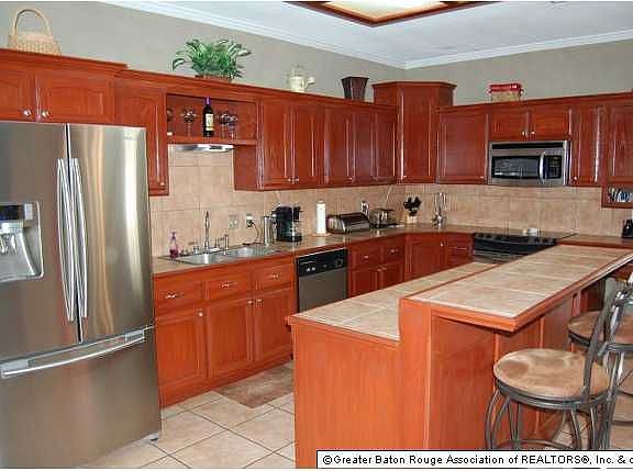 5th image of 7895 Oakland Dr