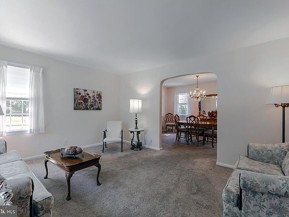 4th image of 304 Holmes Ave