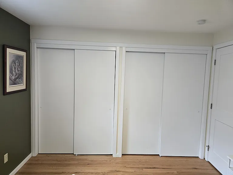 Upper Level | Bedroom 1 | Queen | Desk | 2 large closets with built-ins | Room-darkening curtains