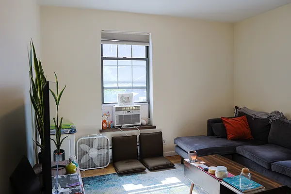 Rented by Emor Management Inc. | media 2