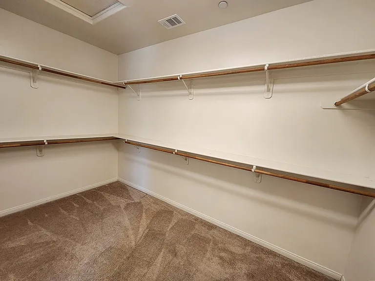 2611 Barrowby St — Photo 22