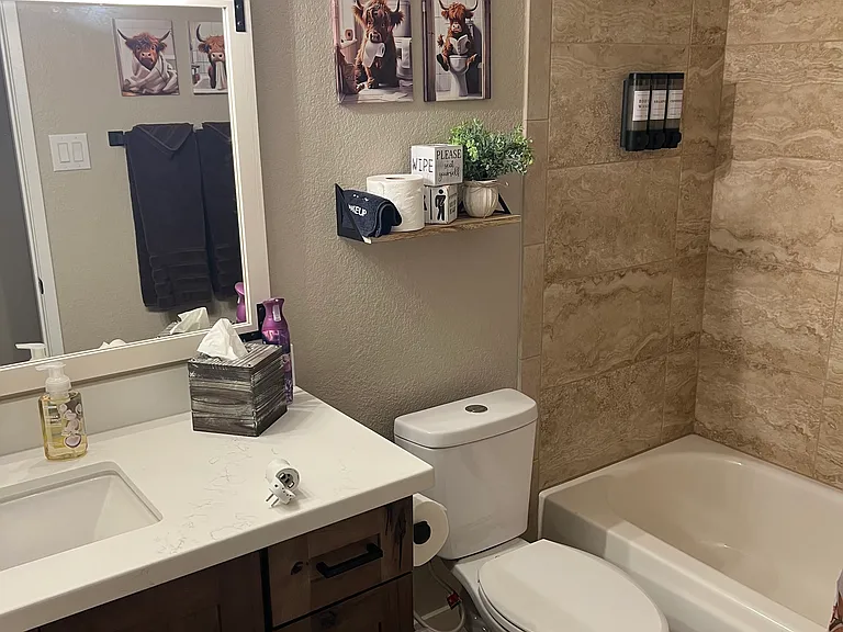 1814 W Kerry Ln — Photo 31