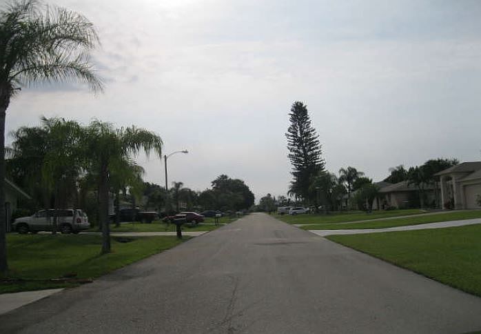 2nd image of 245 SW 34th St