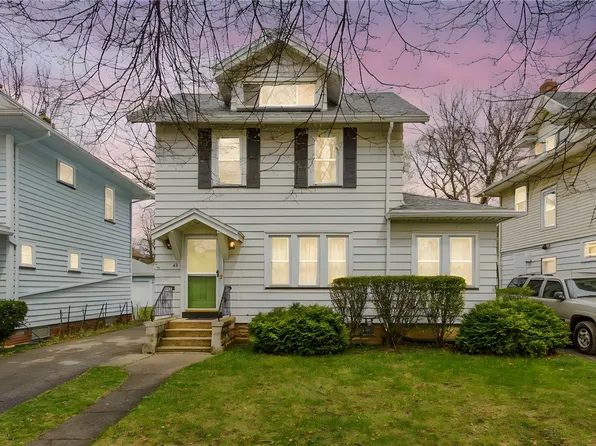 42 Winbourne Rd, Rochester, NY 14611