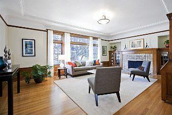 :: 540 10th Avenue