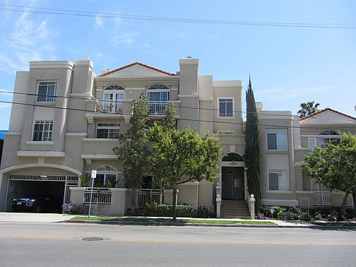 2nd image of 4630 Woodley Ave Unit 108