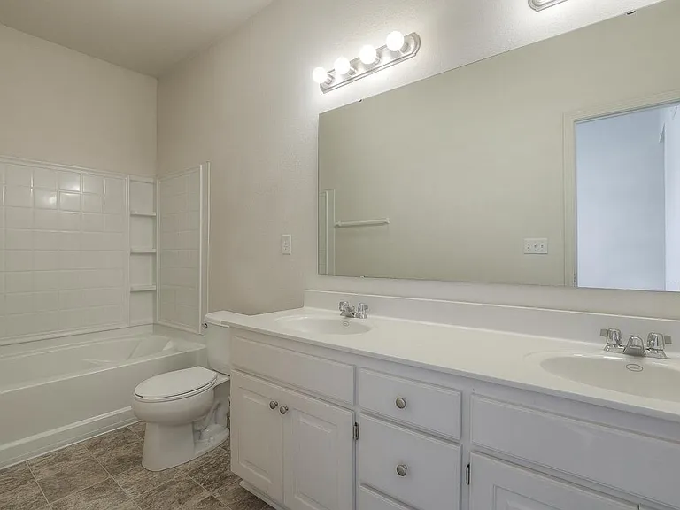Persimmon Master Bath