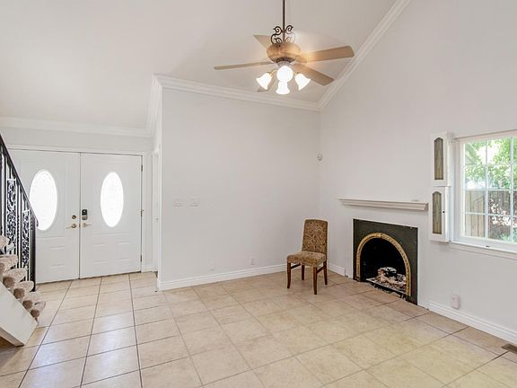 4th image of 282 Los Palmos Way