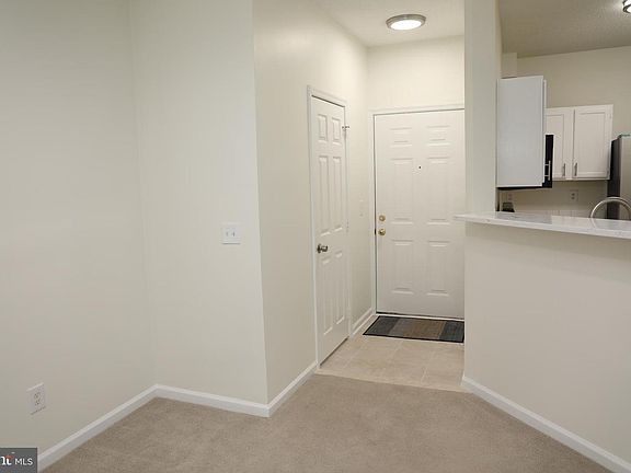 3rd image of 14302 Rosy Ln APT 33
