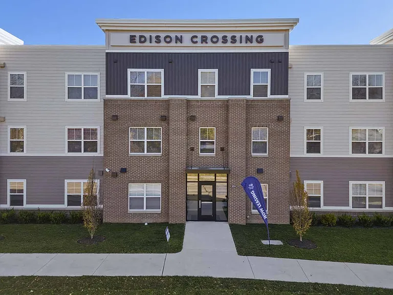 Edison Crossing LP — Photo 3