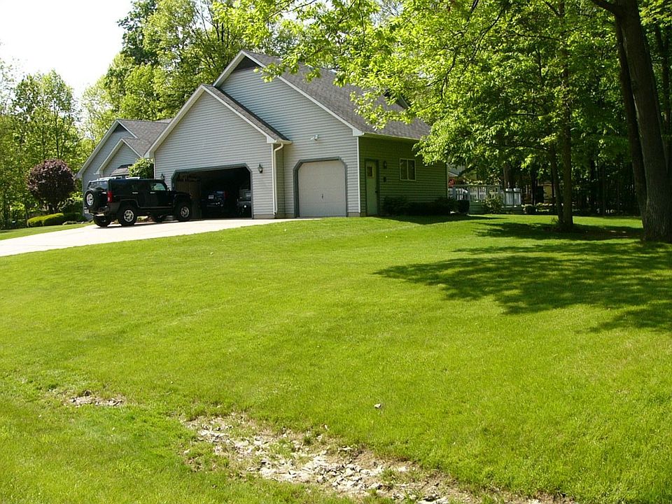 2nd image of 9254 Chesterfield Dr