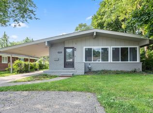 15535 W 14 Mile Rd, Beverly Hills, MI 48025