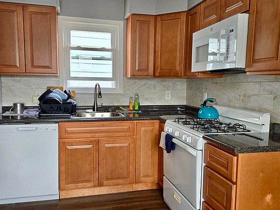 2nd image of 60 Union Ave #2