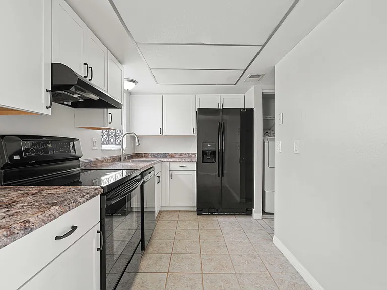 3135 Shady Dell Ln #218 — Photo 4