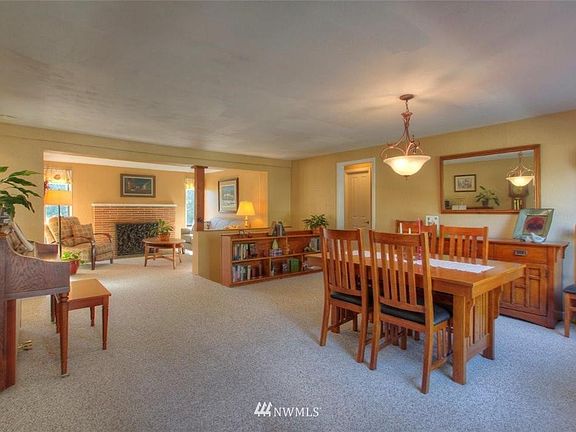 4th image of 4617 79th Avenue Ct W