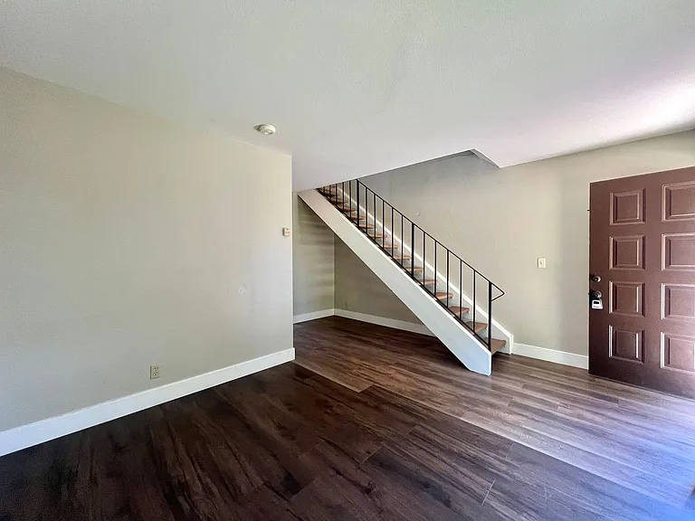 7790 Chestnut St — Photo 2