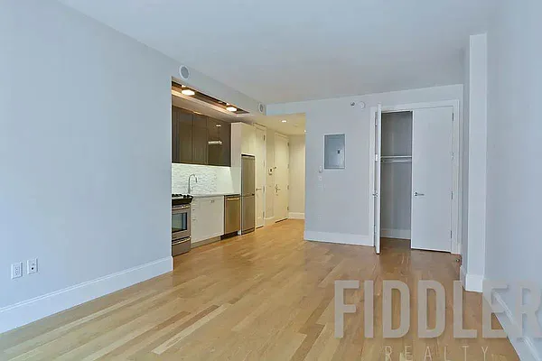 Rented by Fiddler Realty | media 8