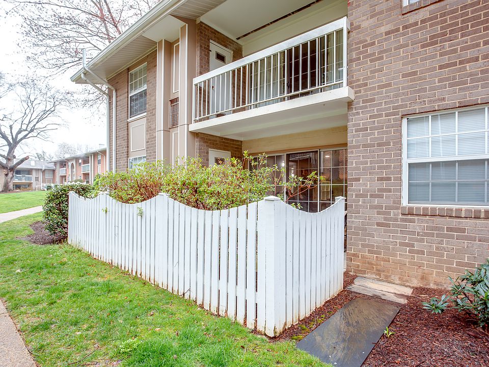 1st image of 1948 Kennedy Dr APT 101