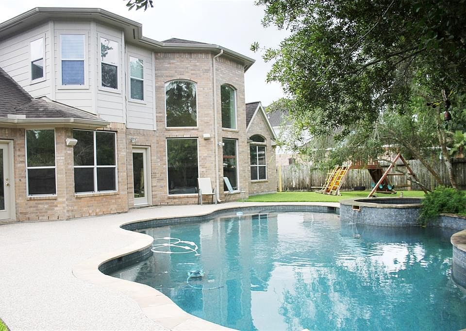 1st image of 3411 Kingston Dr
