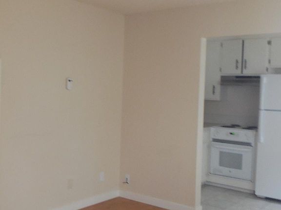 5th image of 316 Lincoln St APT 1