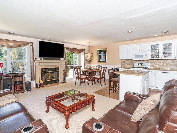 5th image of 2904 Willow Pond Dr #2904