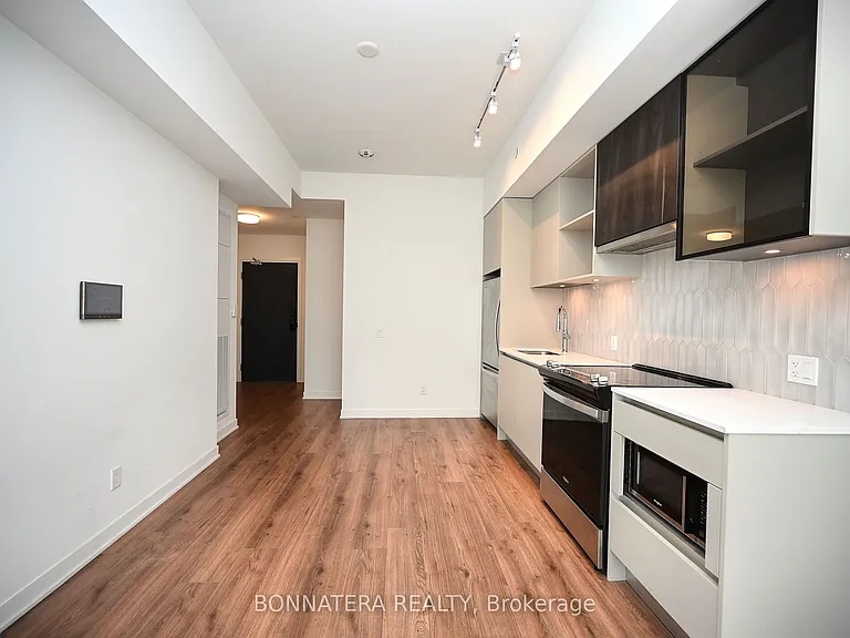 405 Dundas St W #319 — Photo 20
