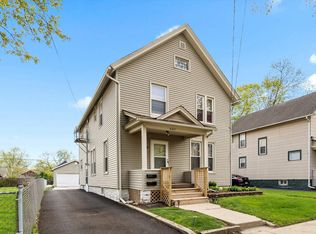 605 N View St, Aurora, IL 60506