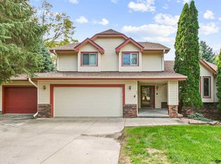 607 Lasalle Cir, Bellevue, NE 68005