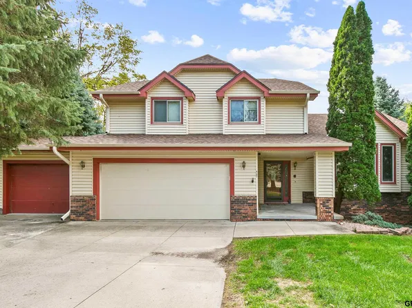 607 Lasalle Cir, Bellevue, NE 68005