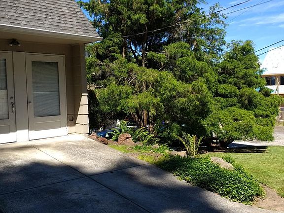 Storage and 2nd entrance