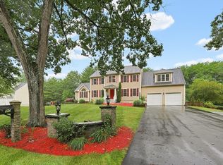 90 Huntsbridge Rd, North Attleboro, MA 02760