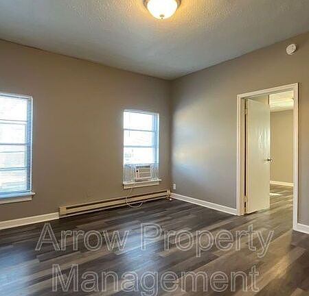 3rd image of 1645 E St #4