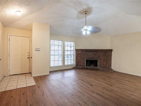 2nd image of 10021 Emerald Creek Dr