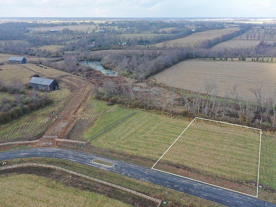 2nd image of 150 Meadow Ridge Dr