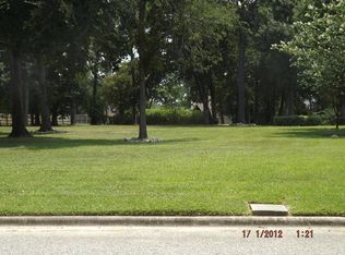 12395 Lake Vista Dr, Willis, TX 77318
