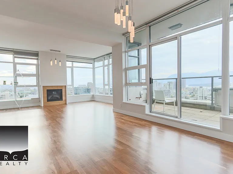 1333 W 11th Ave #1502 — Photo 1