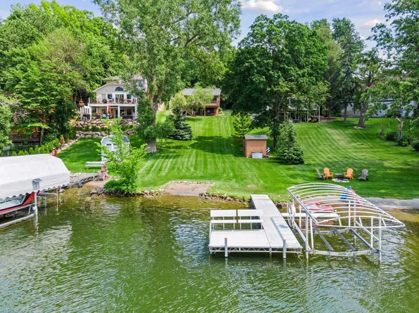 7469 Fernbrook Ln N, Maple Grove, MN 55311