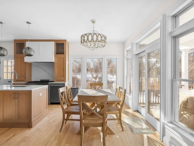 4 Bayberry Rd — Photo 8