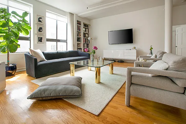 Rented by Makover Group Inc | media 13